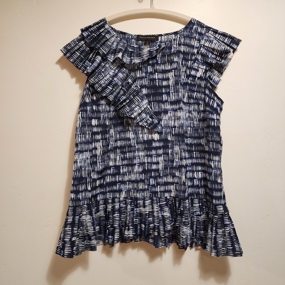 Banana Republic Navy and White Ruffle Women's Top Medium